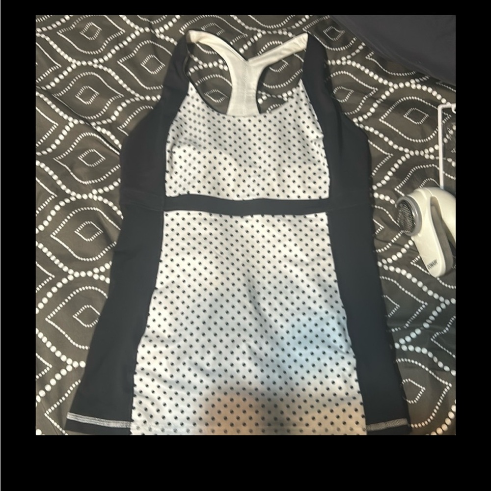 Lululemon tank black /white